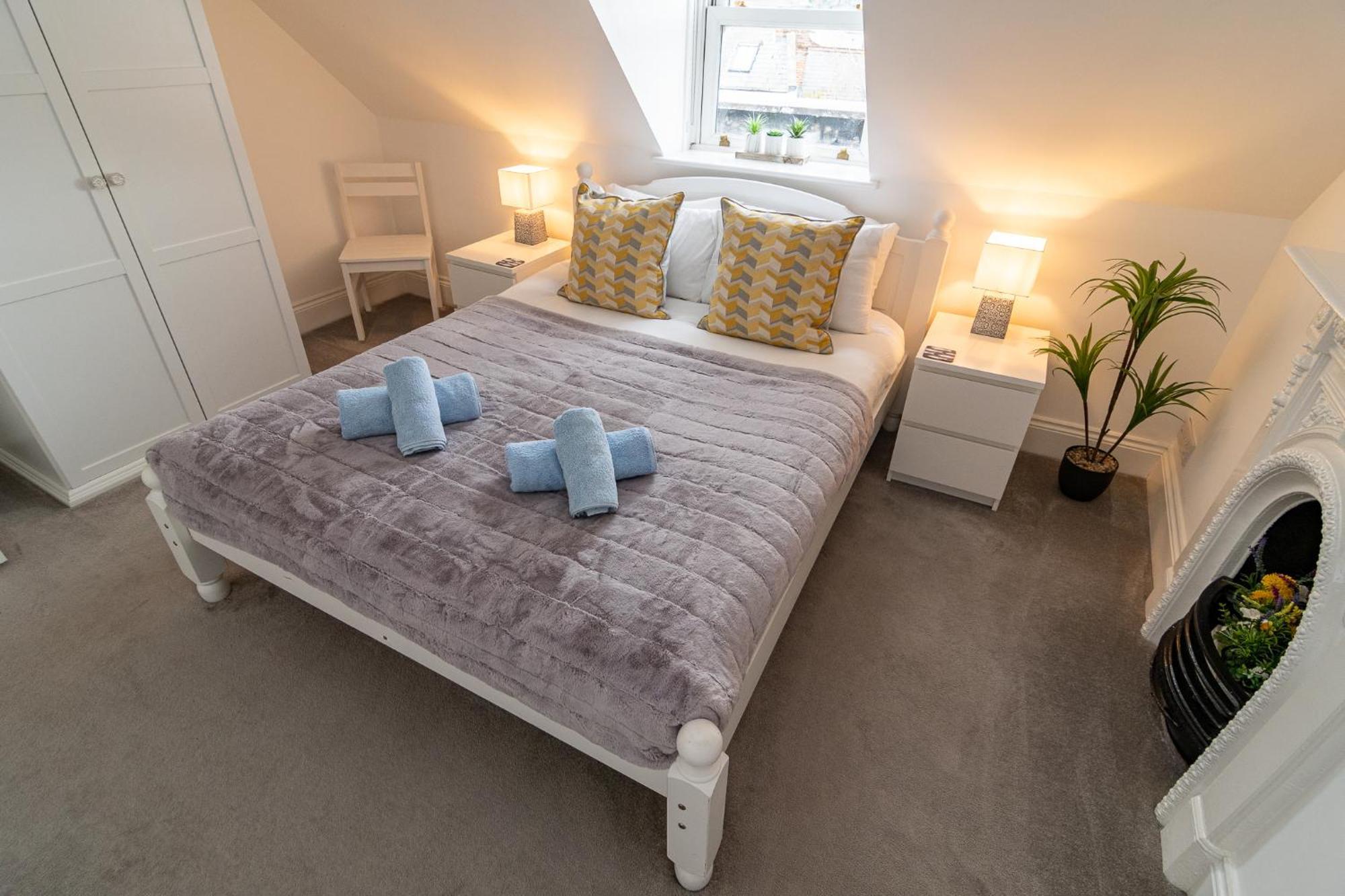 Light Airy 3 Bed Town Cntr Flat 700M To The Beach Bournemouth Exterior foto